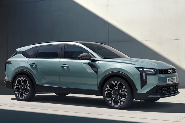 Il futuro di Dacia: ecco Striker, ma arriva subito un'elettrica da 18.000 euro ed altre ancora