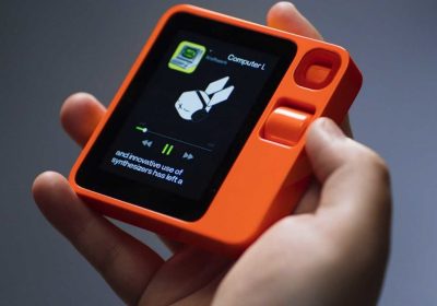 Il nuovo dispositivo di Rabbit si chiama Cyberdeck e si ispira a un grande fallimento di 15 anni fa