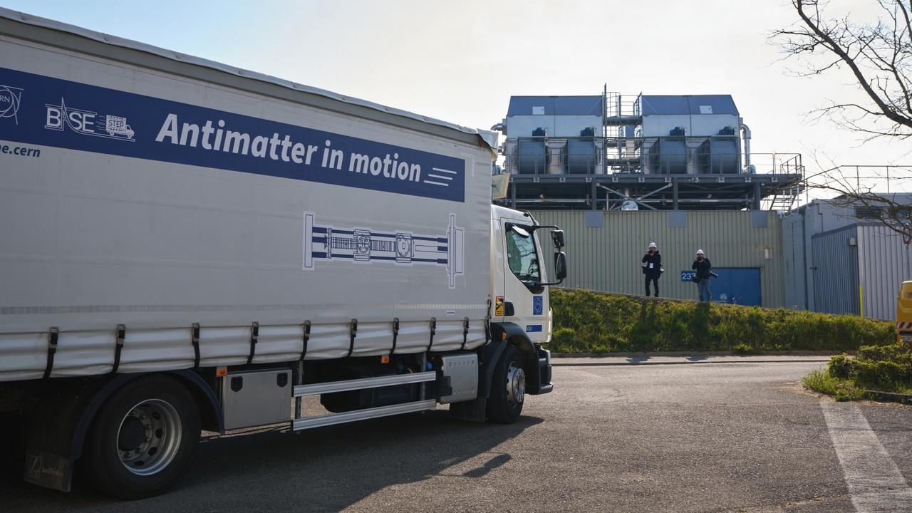 L'esperimento BASE del CERN è riuscito a trasportare dell'antimateria