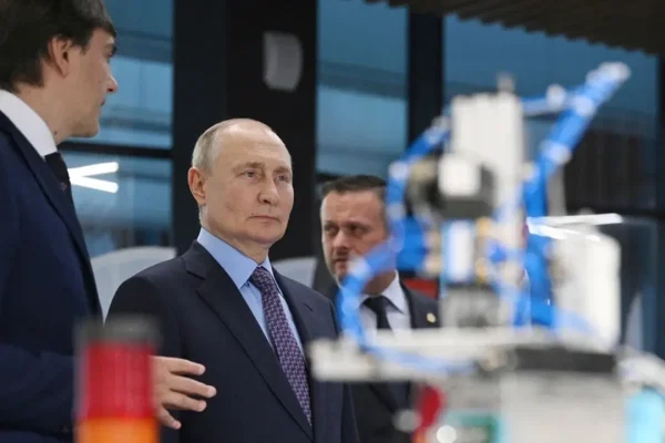 La Russia presenta le CPU Irtysh per datacenter. Ma sono davvero russe? Le specifiche raccontano un'altra storia