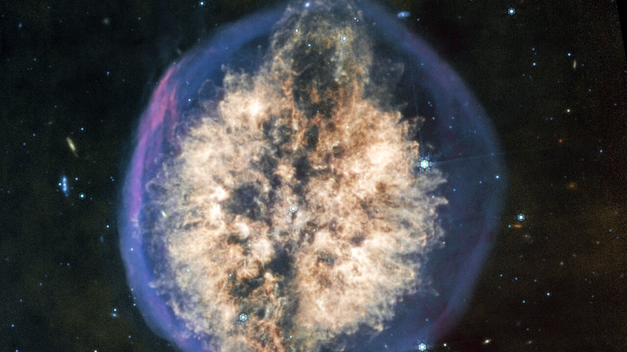 La particolare nebulosa Cranio è una delle ultime immagini rilasciate dal telescopio spaziale James Webb