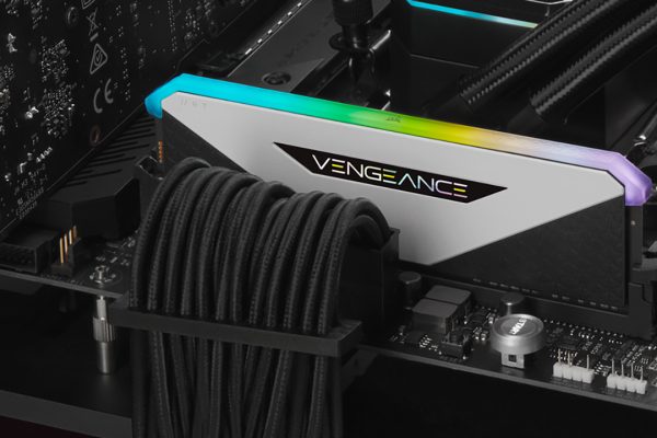 Manda le DDR5 in assistenza, il venditore si rifiuta di restituirle: il caso australiano è un monito