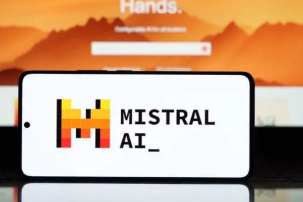 Mistral AI raccoglie 830 milioni di dollari per un datacenter vicino Parigi basato su GPU NVIDIA