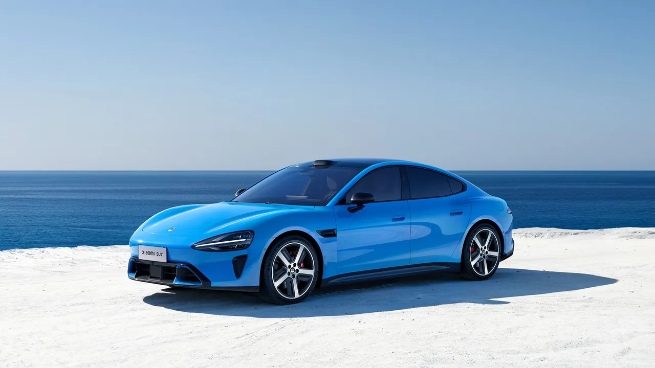 Xiaomi Su7, svelata la nuova generazione dell’auto elettrica: 902 km di autonomia e ricarica da 10 a 80% in 12 minuti