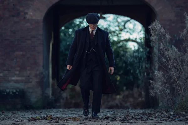 The Immortal Man riporta in vita la saga di Peaky Blinders, ma ha davvero senso tornare a quel “cupo e gelido inverno”?
