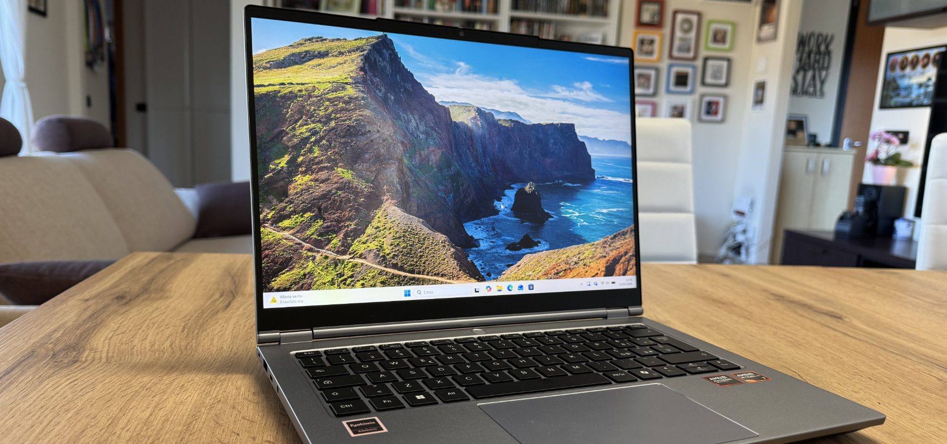 PC Specialist Lafité 14 AI AMD: assemblato come vuoi tu
