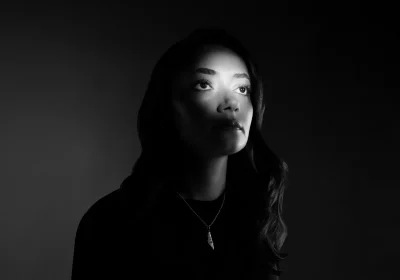 Plestia Alaqad, perché da Gaza all’Iran spegnere internet significa spegnere la verità