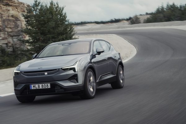 Polestar 3: Ricarica Super veloce a 800 Volt fino a 350 kW, Ordini Aperti in Italia!