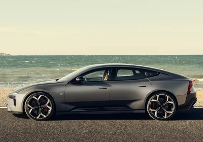 Polestar pubblica il report LCA di Polestar 5: con le giuste scelte si può inquinare (molto) meno