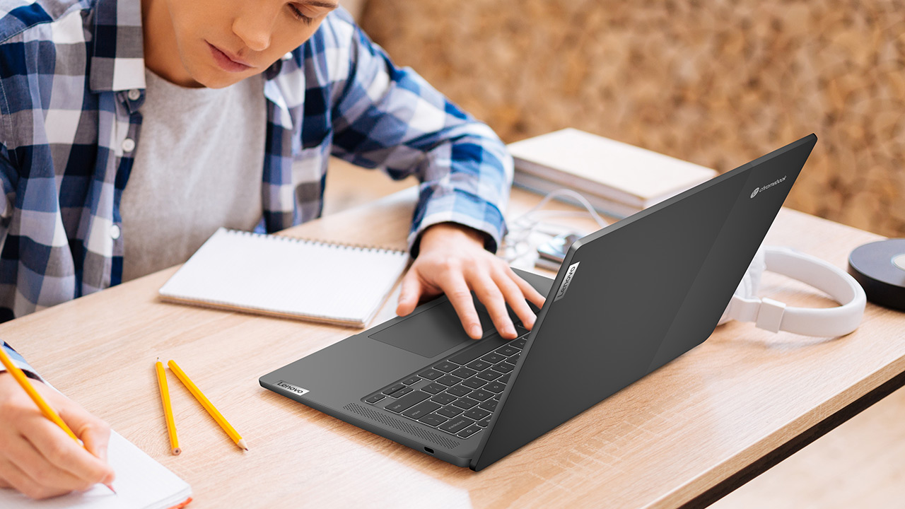 Portatile HP con 32GB di RAM, Core i5 e 1TB SSD a 649€ ma solo 4 pezzi, fate in fretta