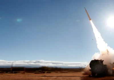 Guerra in Iran. Gli Usa testano missili balistici e droni mai schierati prima.