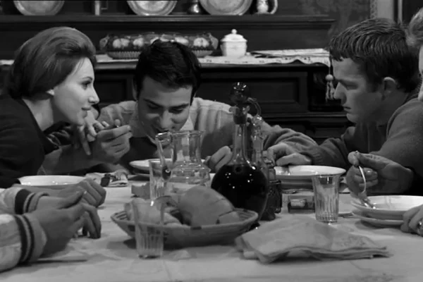 I pugni in tasca di Marco Bellocchio è un rivoluzionario racconto sulla famiglia disfunzionale e rivederlo è sempre una buona idea