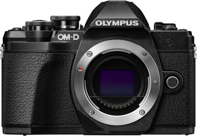 Questa Olympus da 20 MP con stabilizzazione a 5 assi scende sotto i 500€: prezzo rarissimo su Amazon
