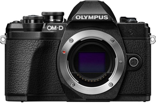 Questa Olympus da 20 MP con stabilizzazione a 5 assi scende sotto i 500€: prezzo rarissimo su Amazon