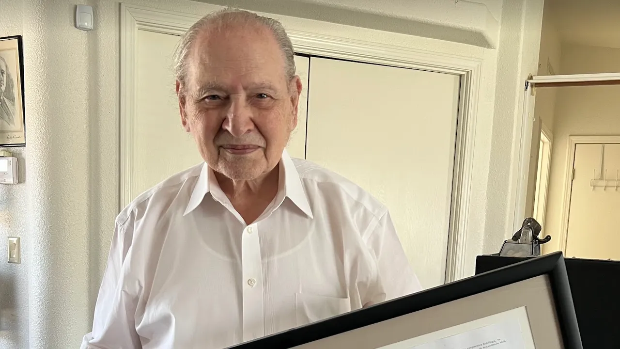 Ronald Wayne c’era 50 anni fa, quando è nata Apple. Dopo 12 giorni è andato via, ma ci racconta perché non si è pentito di quella scelta