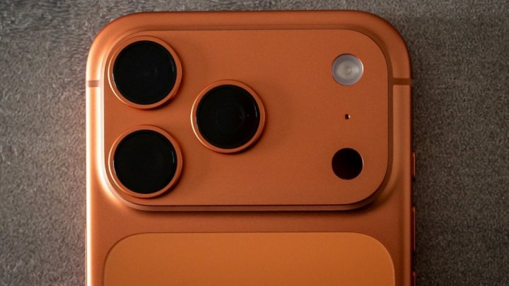 Smartphone: 2026 difficile per il mercato, ma per i top di gamma la crisi non ci sarà