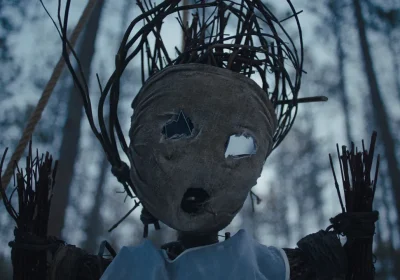 Something Very Bad is Going to Happen su Netflix è una serie horror scritta da qualcuno che ama un po’ troppo l’horror