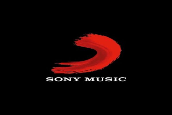Sony Music contro la musica fake: oltre 135mila brani AI rimossi per imitazione degli artisti