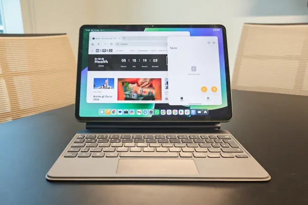 Lavorare tutto il giorno con il tablet? L’ho fatto con Xiaomi Pad 8 Pro tra riunioni, fogli di calcolo, email e documenti, ecco com’è andata