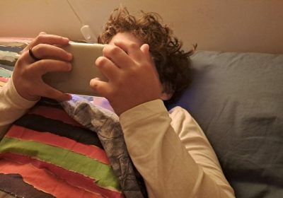 Unesco, circa 6 Paesi su 10 hanno ormai vietato lo smartphone a scuola – Notizie