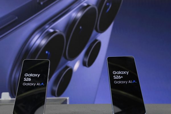 Samsung ‘avvicina’ Galaxy S26 e iPhone, supporto alla condivisione dei file – Software e App