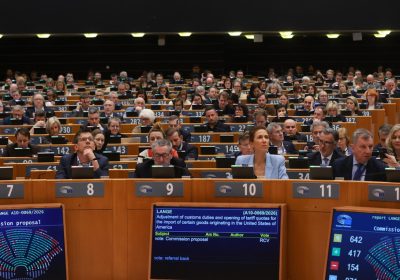 Primo via libera dal Pe al rinvio dell’AI Act e divieto deepfake sessuali – Notizie