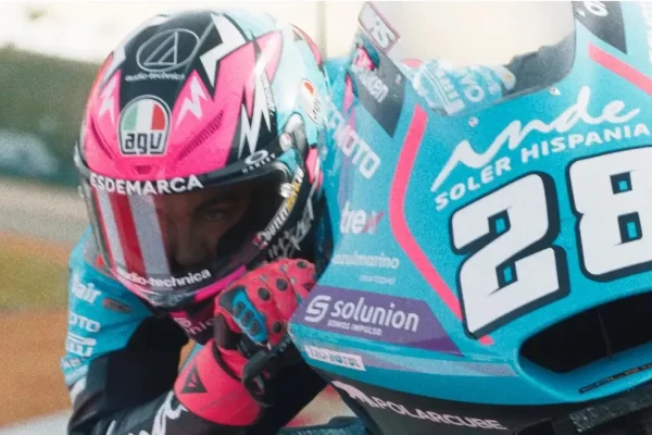 Idoli ci prova seriamente a fare un film di corse, ma solo una cosa funziona (ed è Claudio Santamaria)