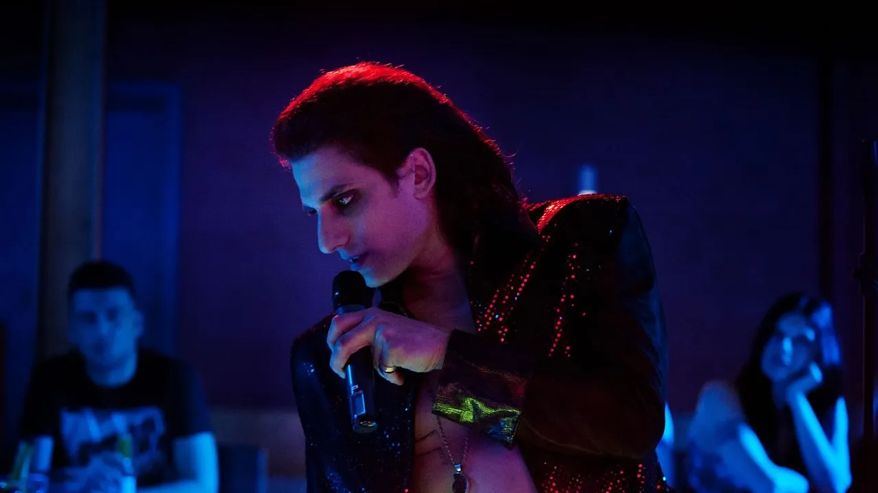 Perché tornare a vedere al cinema Lo chiamavano Jeeg Robot è sempre la scelta giusta