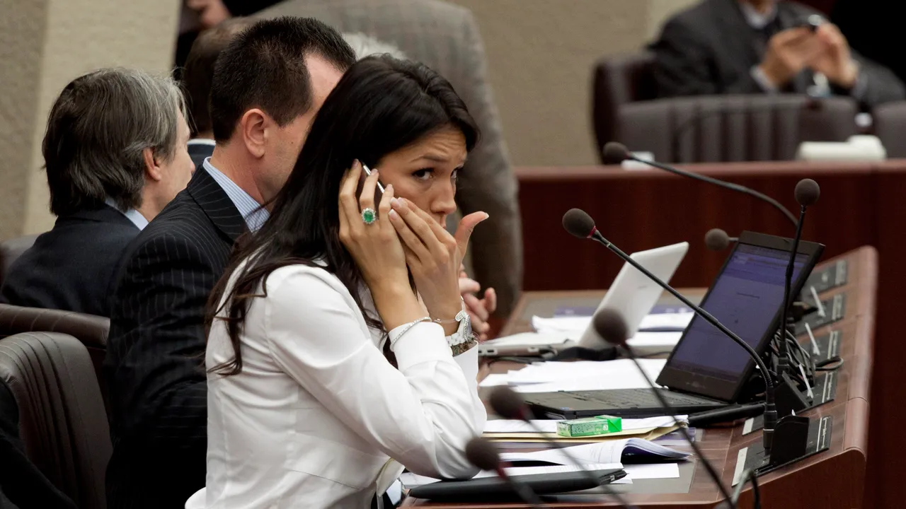 La grazia: come funziona e perché il caso di Nicole Minetti ha messo in crisi il Quirinale