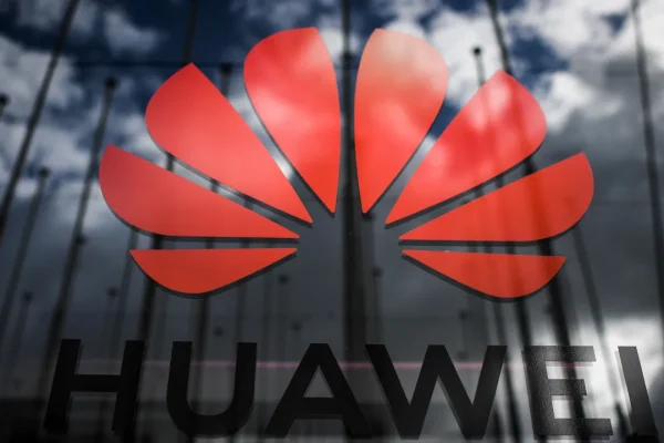 Il Dilemma Huawei: Il Futuro del Gigante Cinese tra Sicurezza e Diffidenza in Europa