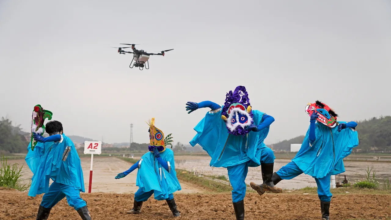 Cao Fei alla Fondazione Prada “Quello che voi qui pensate sia il futuro dell’agricoltura in alcune parti del mondo è già arrivato”