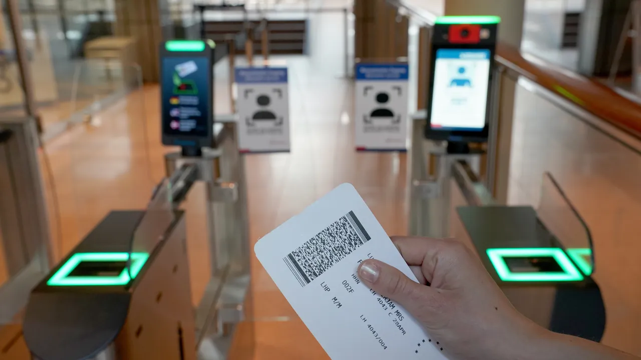 Linate: La Verità sulle Nuove Frontiere Biometriche Europee Svelata dalle Code