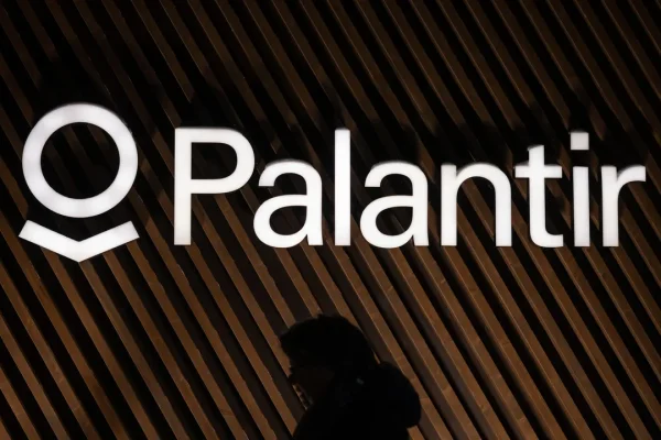 Palantir e Republik in Aula: L’Inchiesta sui Tentativi di Ingressi nello Stato Svizzero
