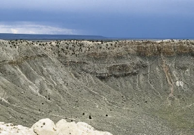 La vita sulla Terra potrebbe essersi originata dai meteoriti invece che negli abissi oceanici