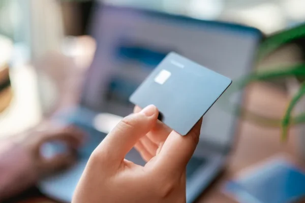 Il debito che non sembra un debito, perché la Banca d’Italia ci mette in guarda dal buy now pay later