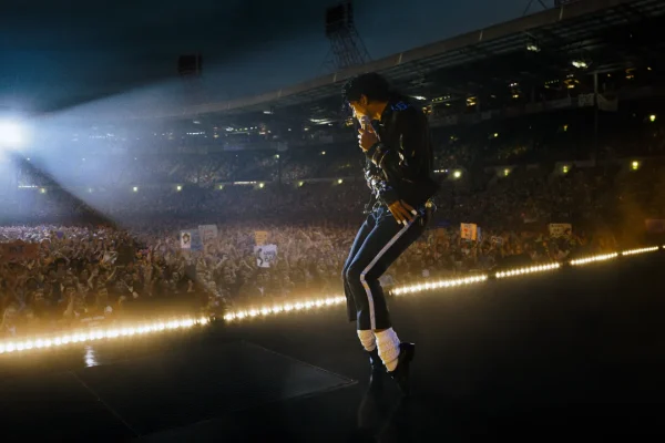 Perché il finale del biopic su Michael Jackson è stato cambiato in corsa (e cosa c’entrano gli abusi su minori)