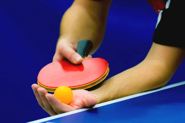 Ace, il Robot Determinato a Conquistare il Titolo Mondiale di Ping-Pong!