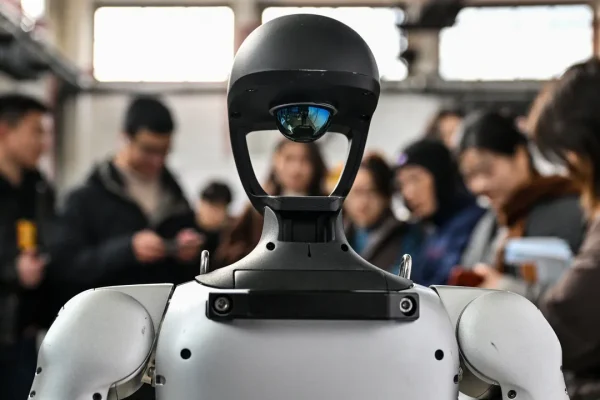 Unitree R1 su AliExpress: il robot umanoide da 3700 euro che punta a democratizzare la robotica