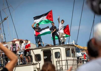 Flottiglia Global Sumud: la Marina israeliana attacca la missione umanitaria nel Mediterraneo per Gaza