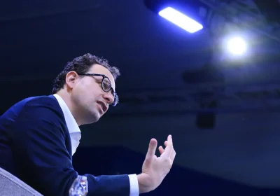 Anche Anthropic sta usando l’allarme sui poteri dell’AI come la sua più potente campagna di marketing