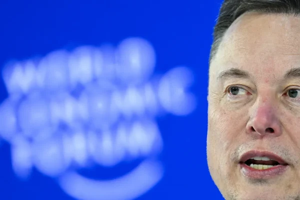 Le Tesla precedenti al 2023 non raggiungeranno mai la piena autonomia di guida