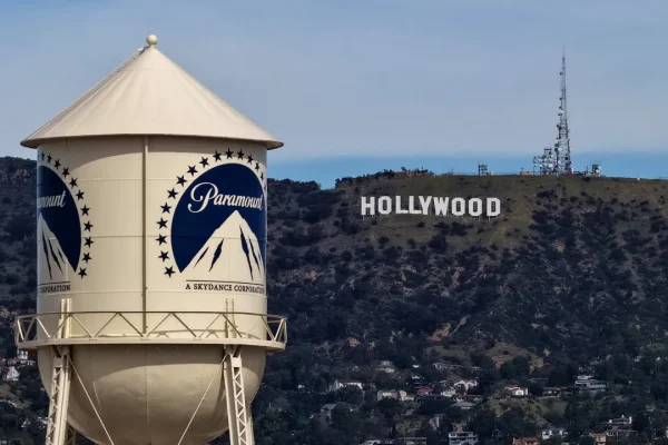 Da Robert De Niro a Sofia Coppola: perché i grandi nomi di Hollywood si oppongono alla fusione Warner-Paramount?