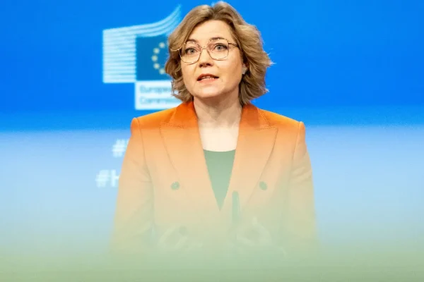Meta incapace di proteggere i minori su Instagram e Facebook, denuncia la Commissione europea e propone nuove soluzioni.