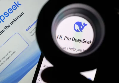 DeepSeek: La Nuova Rivoluzione dell’Intelligenza Artificiale e la Corsa alla Creazione di Modelli Universali