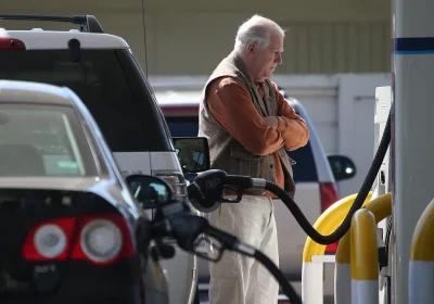 Come l’Aumento del Prezzo del Carburante Influisce sulla Nostra Vita Quotidiana e Come Mitigare gli Effetti