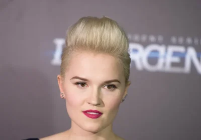 Nuova Avventura per i Fan di Divergent: Due Libri Ambientati in una Dimensione Alternativa!