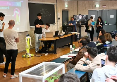 RomeCup 2026: Gli studenti reinventano la salute con un bastone intelligente e un robot per le medicine grazie all’AI