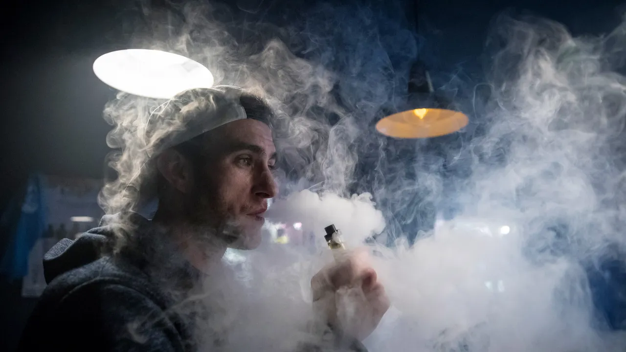 Sigarette elettroniche, altro che più sicure: probabilmente causano il cancro