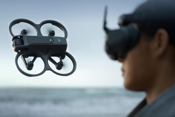 Acquista il DJI Avata 2 Fly Smart Combo a solo 526€: il drone FPV 4K con Goggles N3 e RC Motion 3 per diventare un pilota professionista!