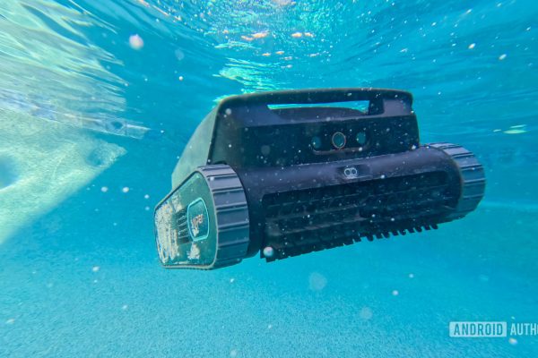 Recensione del Robot Pulitore Aiper Scuba V3: Prestazioni e Innovazione per la tua Piscina